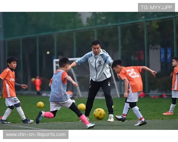 足球俱乐部在青训中提供学业辅导与职业规划双重保障促进全面发展